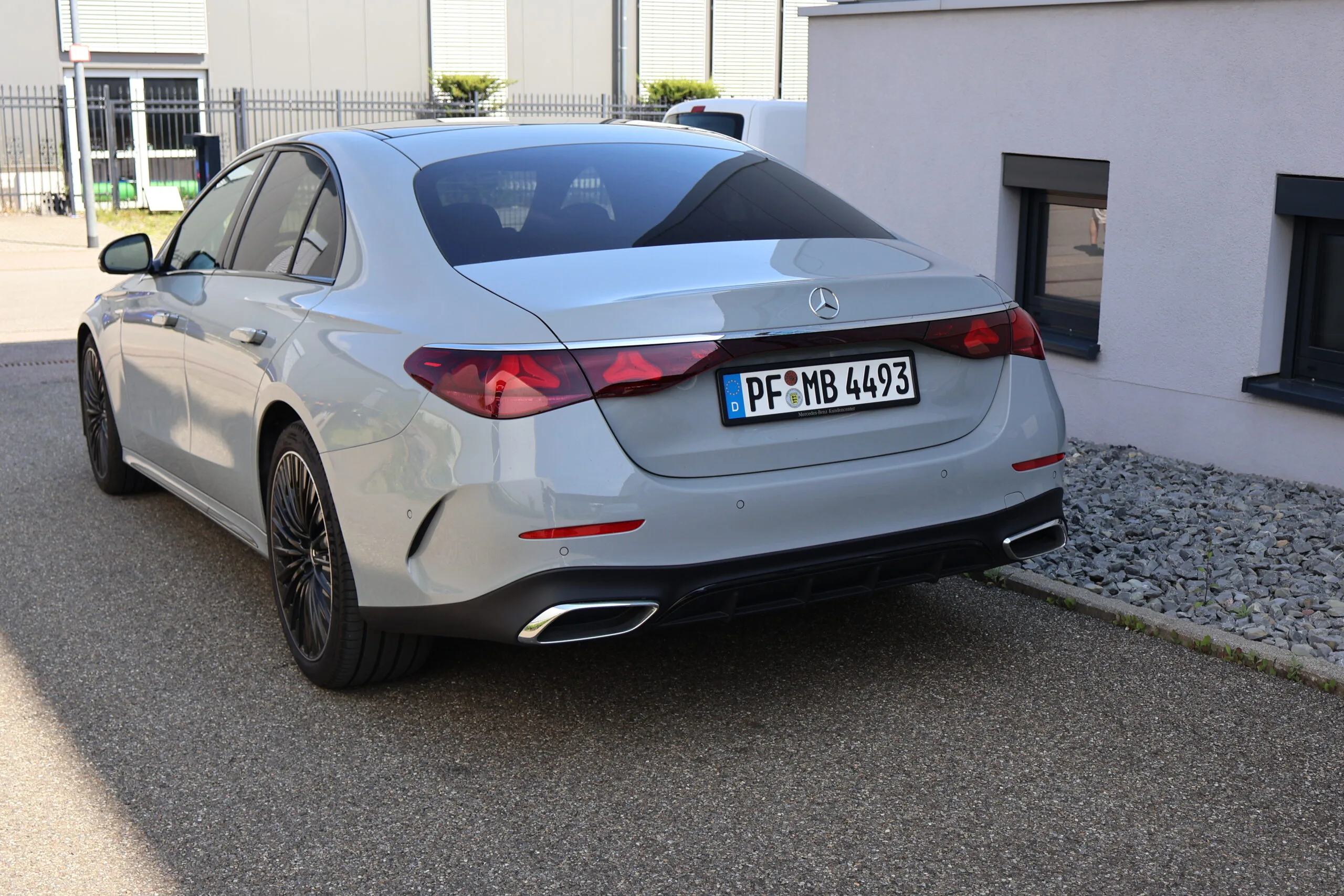 Mercedes nach Service und technischer Überprüfung